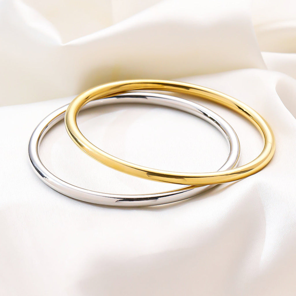 Minimalistische hoogglanzende ronde armband