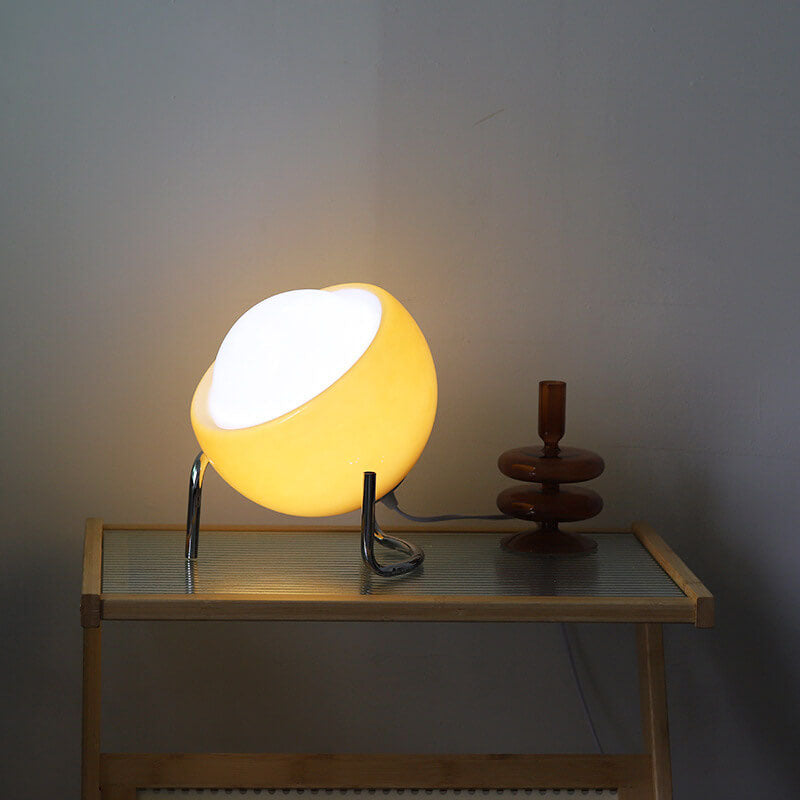 Moderne oranje glazen tafellamp