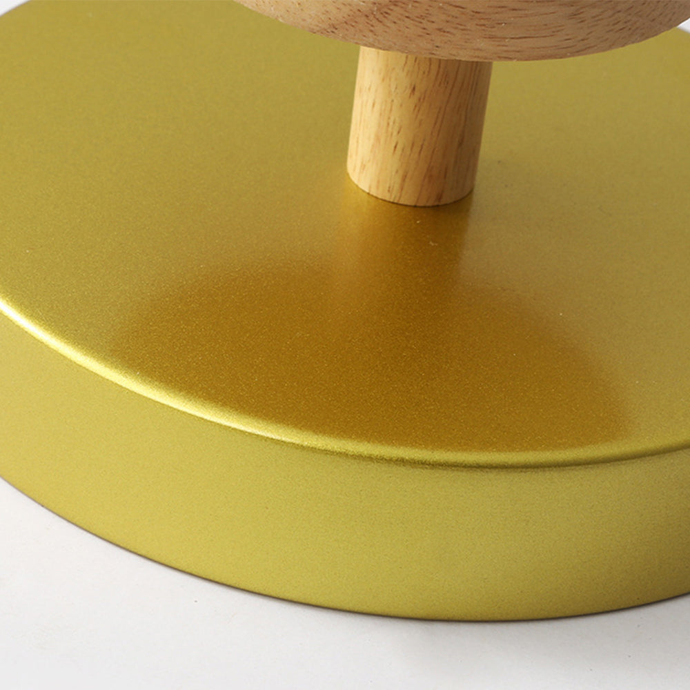 Scandinavische plafondlamp met houten basis