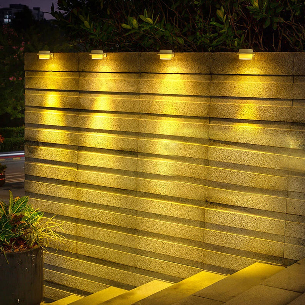 Lumio industriële solar wandlamp