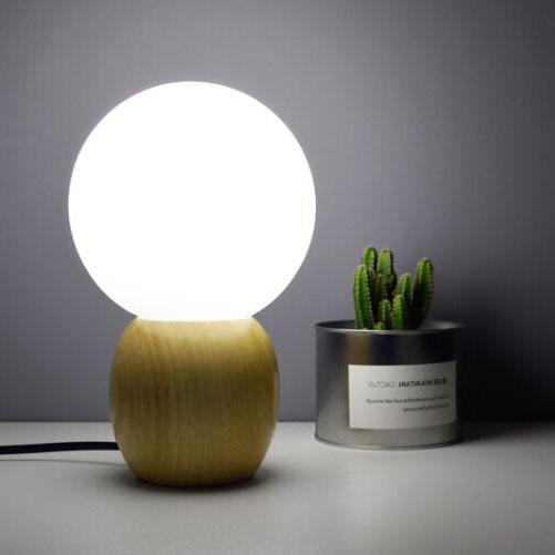 Lumio moderne houten tafellamp