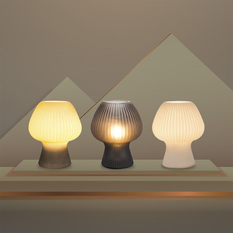 Glazen paddenstoellamp met vintage ribstructuur