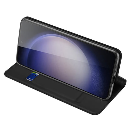 Dux Ducis Skin Pro Galaxy S24 bookcase