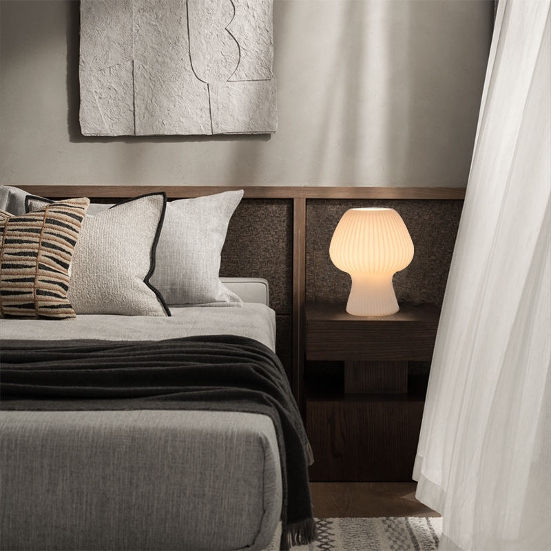 Glazen paddenstoellamp met vintage ribstructuur