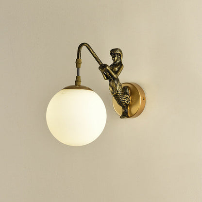 Moderne wandlamp met glazen kap
