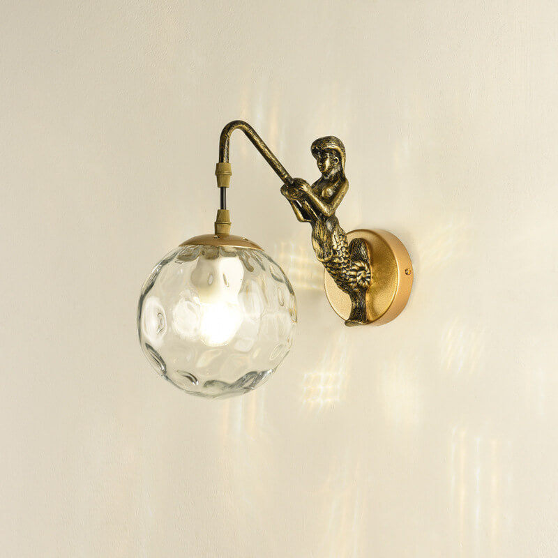 Moderne wandlamp met glazen kap
