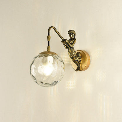 Moderne wandlamp met glazen kap