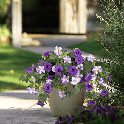 Lifelike kunstpetunia's weerbestendige bloemen