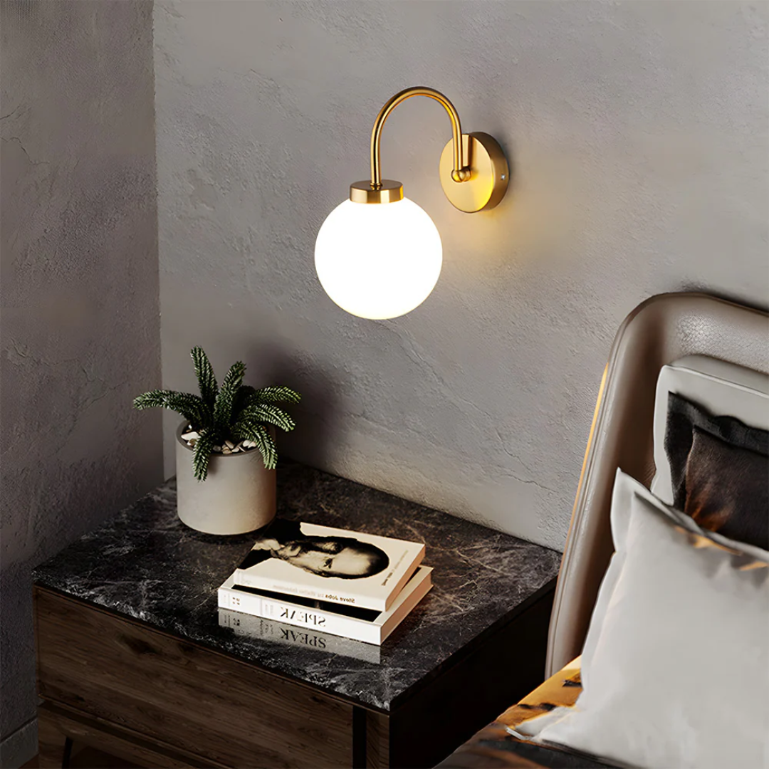 Licinia vintage wandlamp met glazen bol