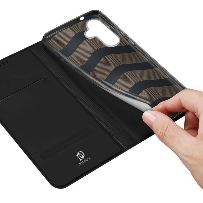 Dux Ducis Skin Pro Galaxy S24 bookcase