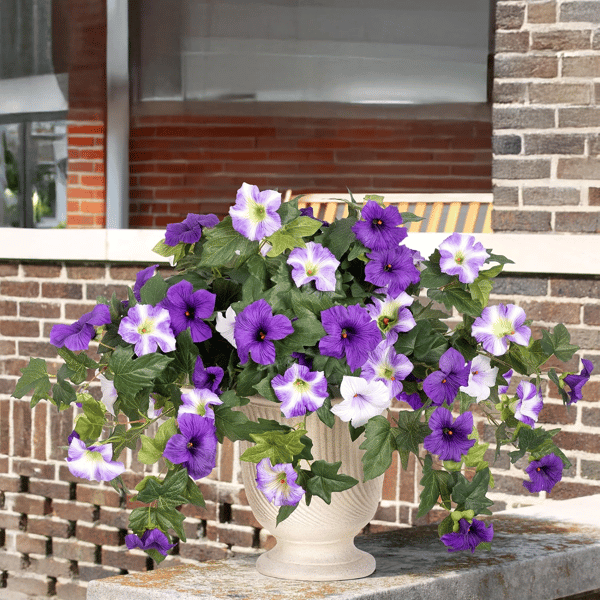 Lifelike kunstpetunia's weerbestendige bloemen