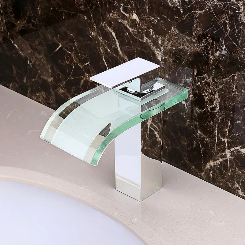 AquaCascade elegante waterval kraan