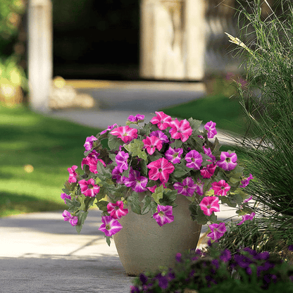 Lifelike kunstpetunia's weerbestendige bloemen