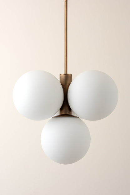 Navando koperen hanglamp met opaalbollen