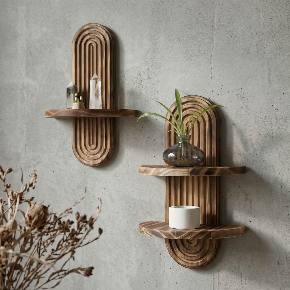 Houten Wandplank Met Geribbelde Boogplaat