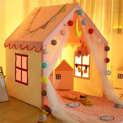 Huisvormige kinderspeeltent met gordijnen