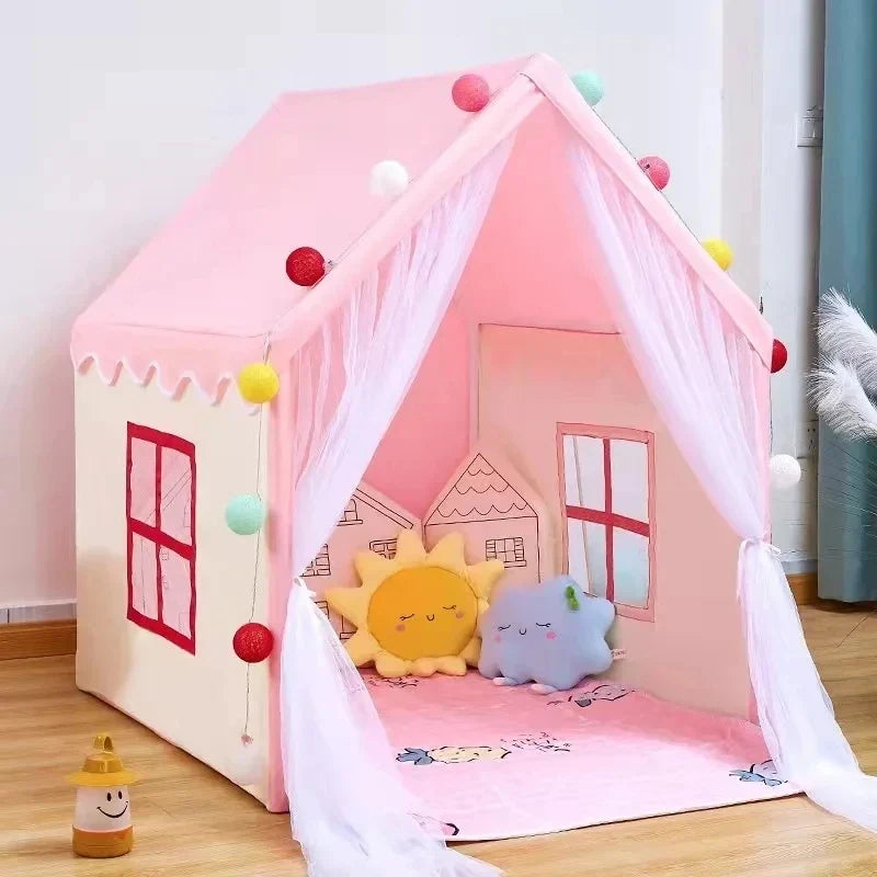 Huisvormige kinderspeeltent met gordijnen