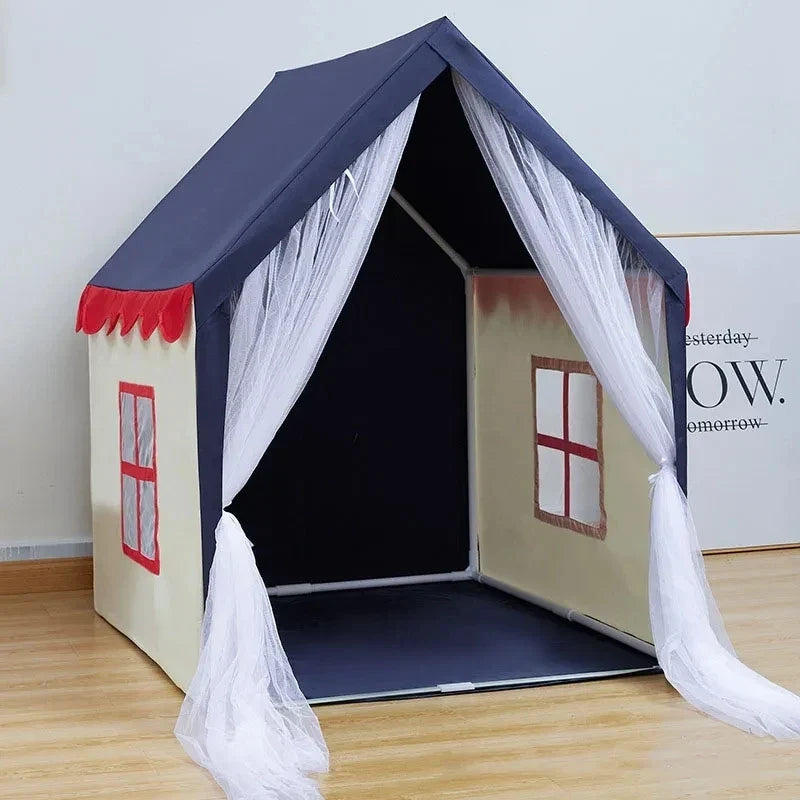 Huisvormige kinderspeeltent met gordijnen