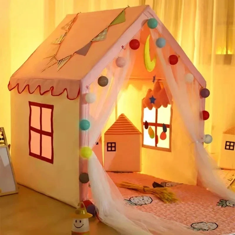 Huisvormige kinderspeeltent met gordijnen