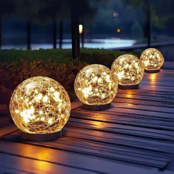 Ixie Orb solar tuinlamp met gebarsten glas