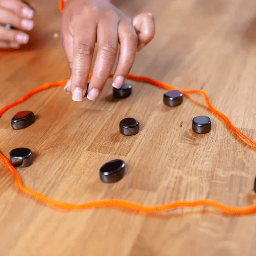 Magnetisch behendigheidsspel voor twee spelers