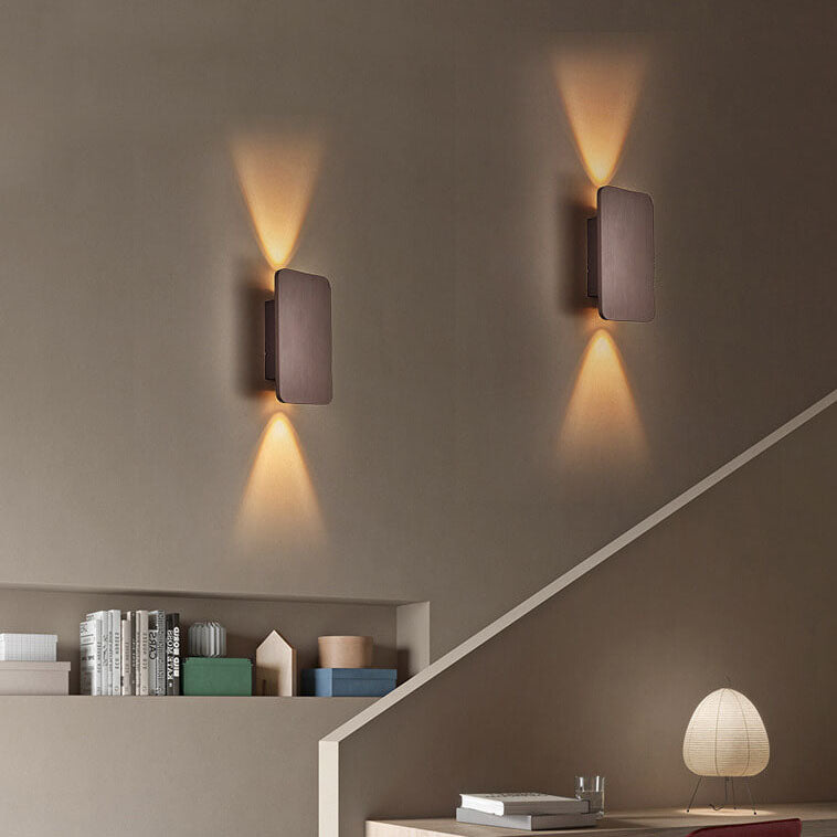 Minimalistische aluminium LED wandlamp