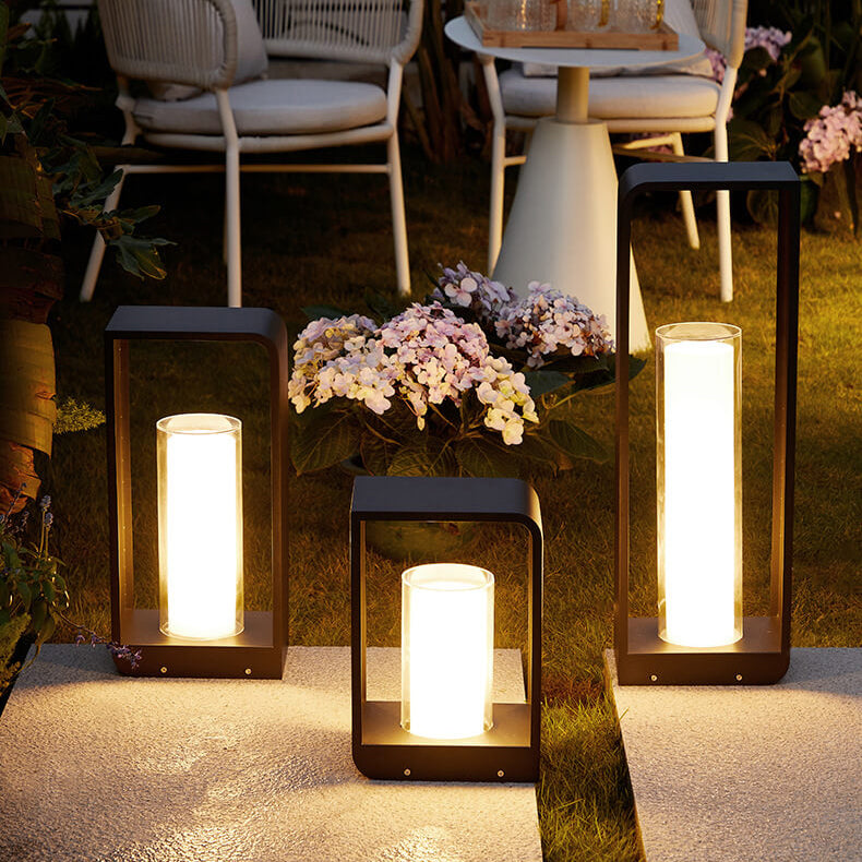 Minimalistisch LED buitenlamp met acryl kap
