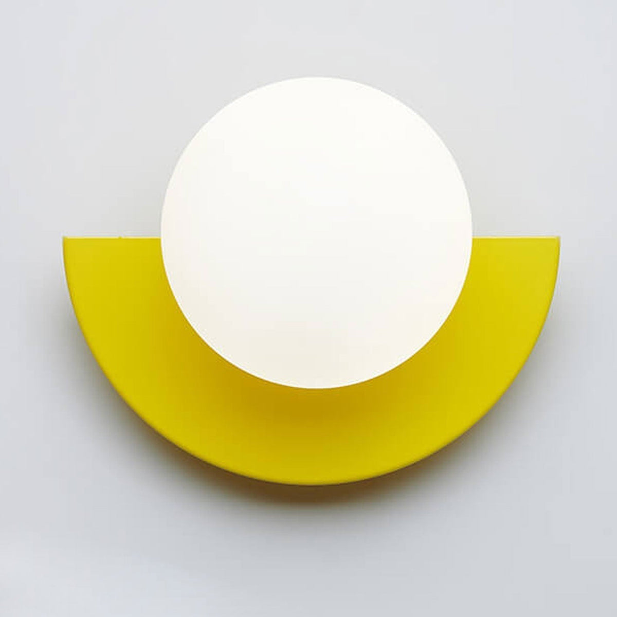 Glazen bolvormige moderne wandlamp