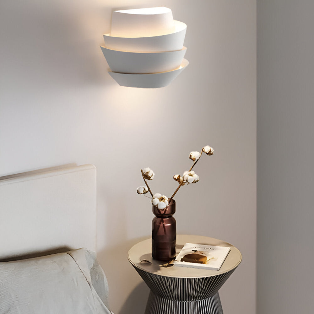 Scandinavische wandlamp met dubbele lichtpunten