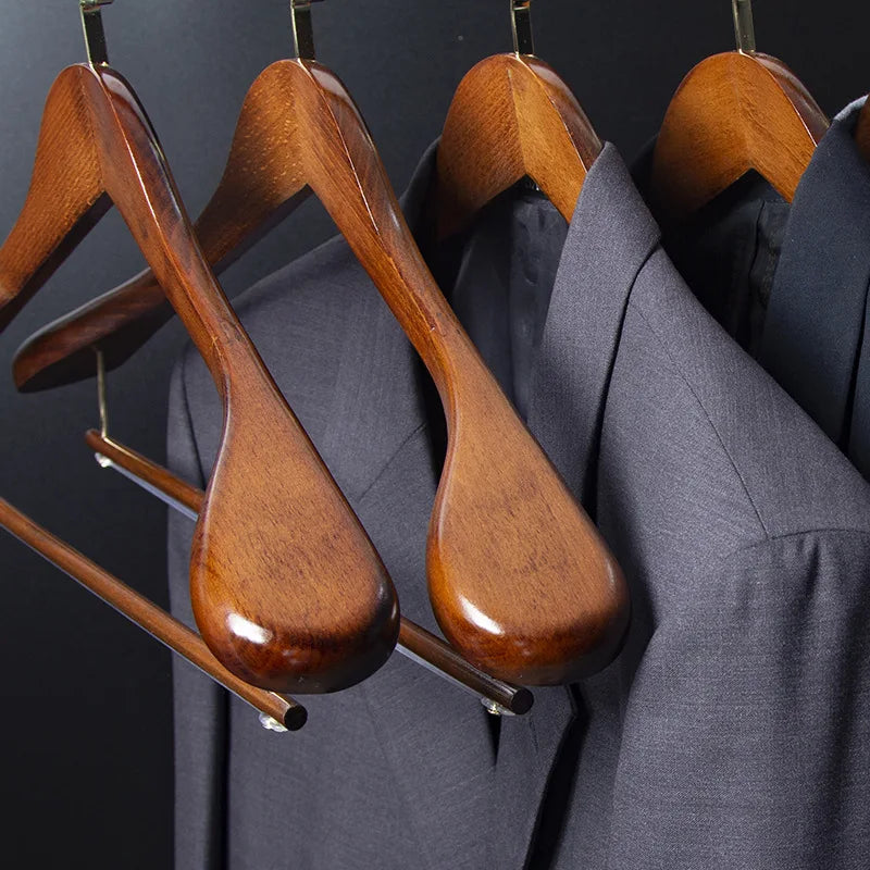 Navando brede houten kleerhanger