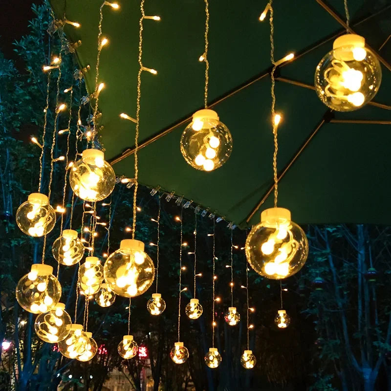 Hangende LED-Lichtslinger Met Bollen