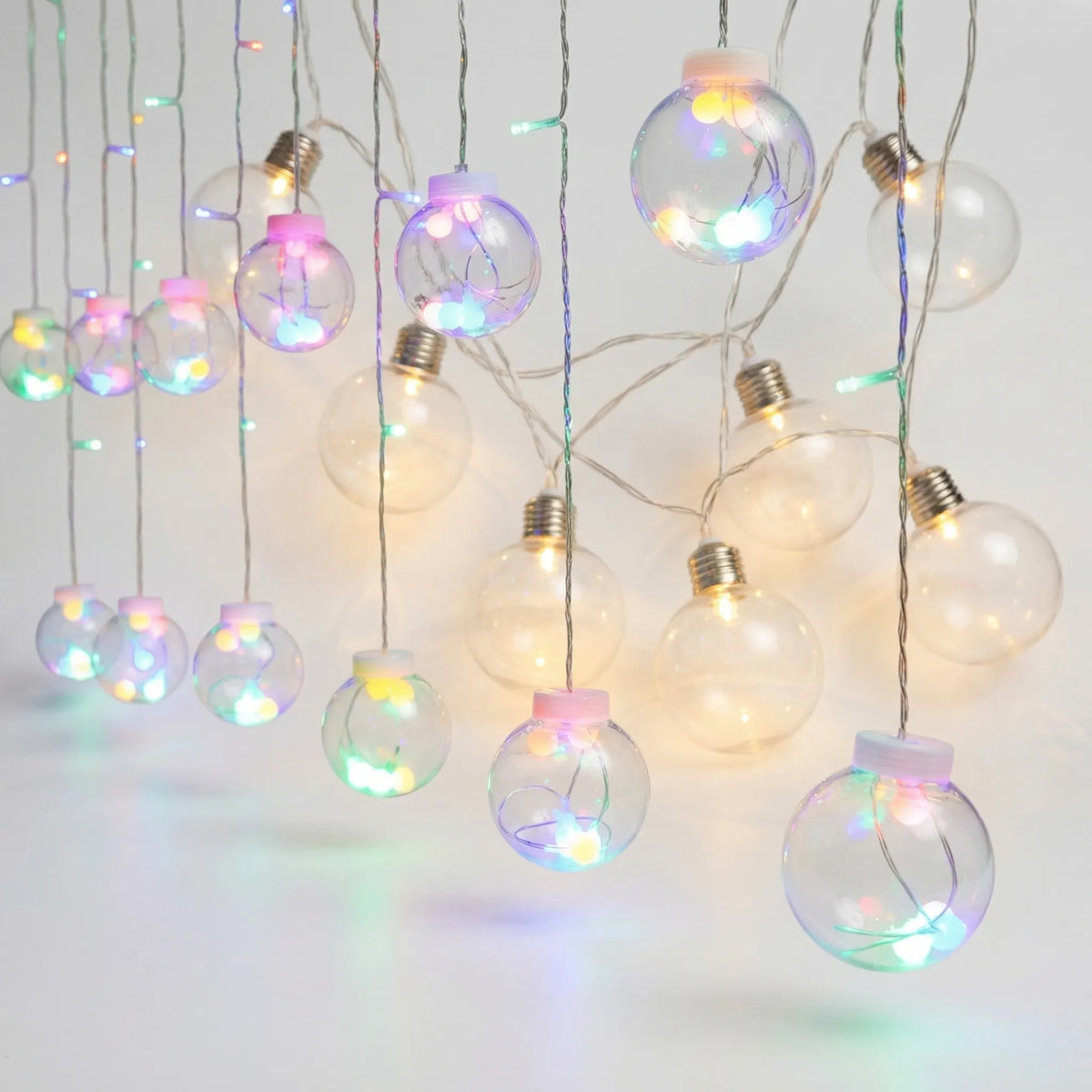 Hangende LED-Lichtslinger Met Bollen