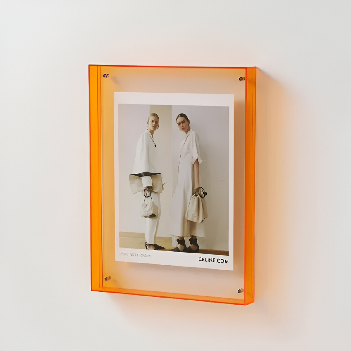 Transparante fotolijst met kleuraccent