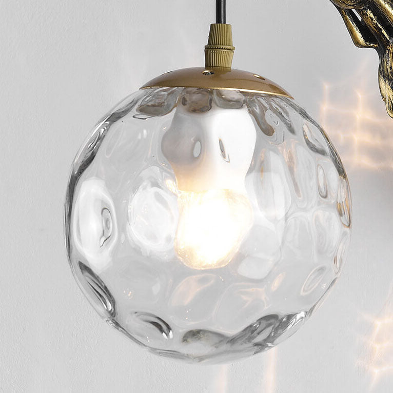 Moderne wandlamp met glazen kap