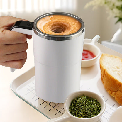Draagbare zelfroerende koffiebeker