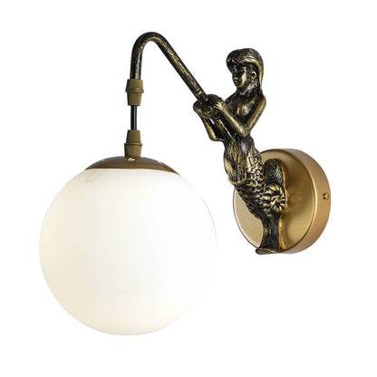 Moderne wandlamp met glazen kap
