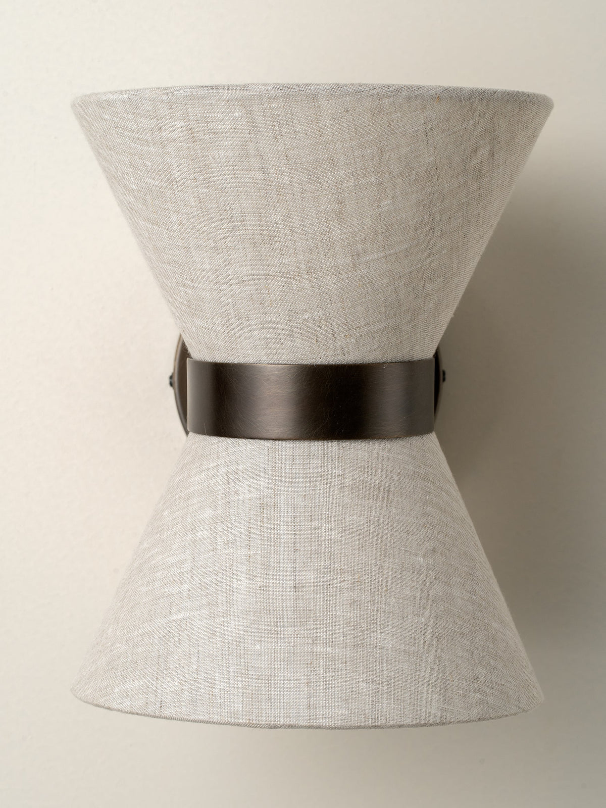 Linnen Wandlamp met Bronzen Armatuur