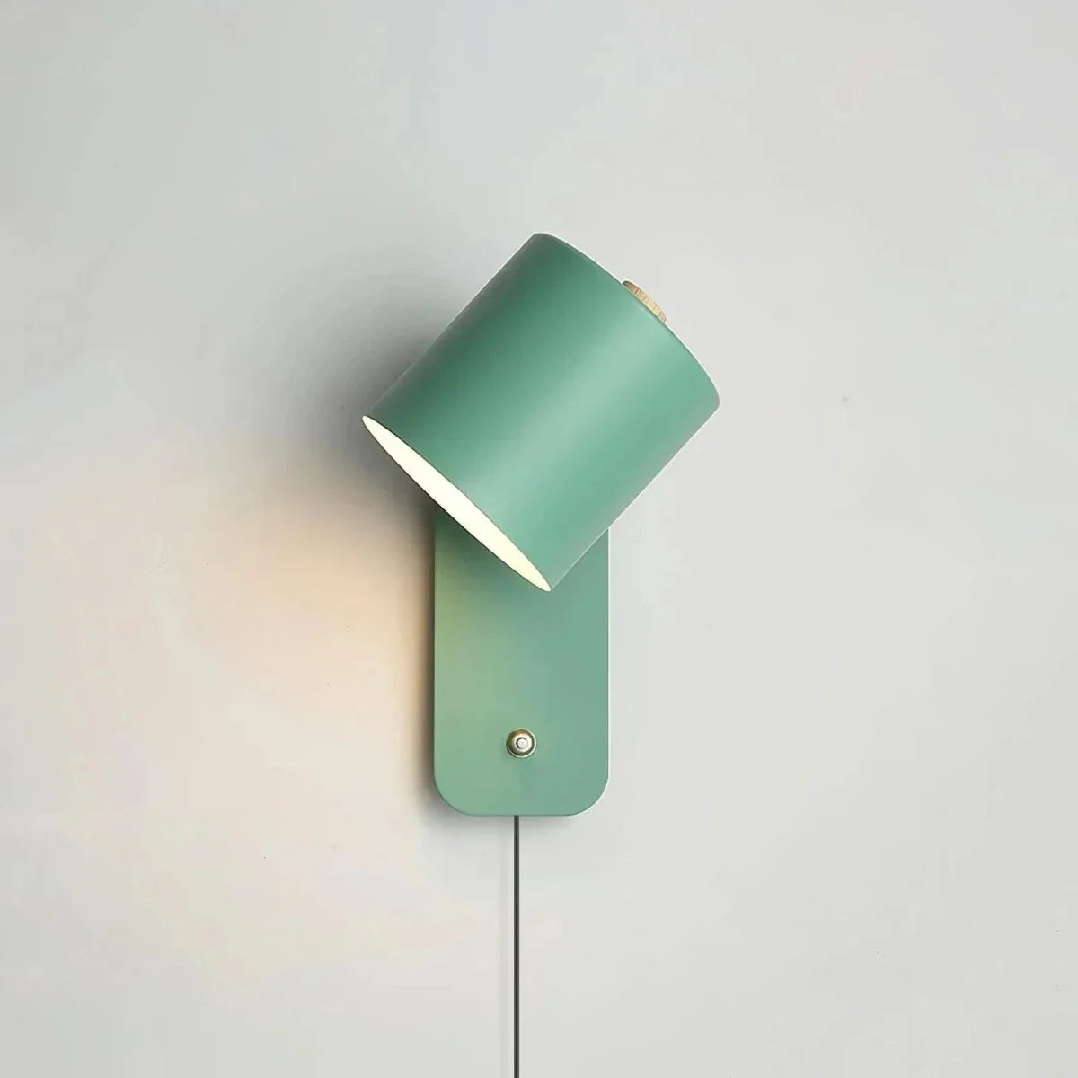 PLUGLUX minimalistische wandlamp met stekker
