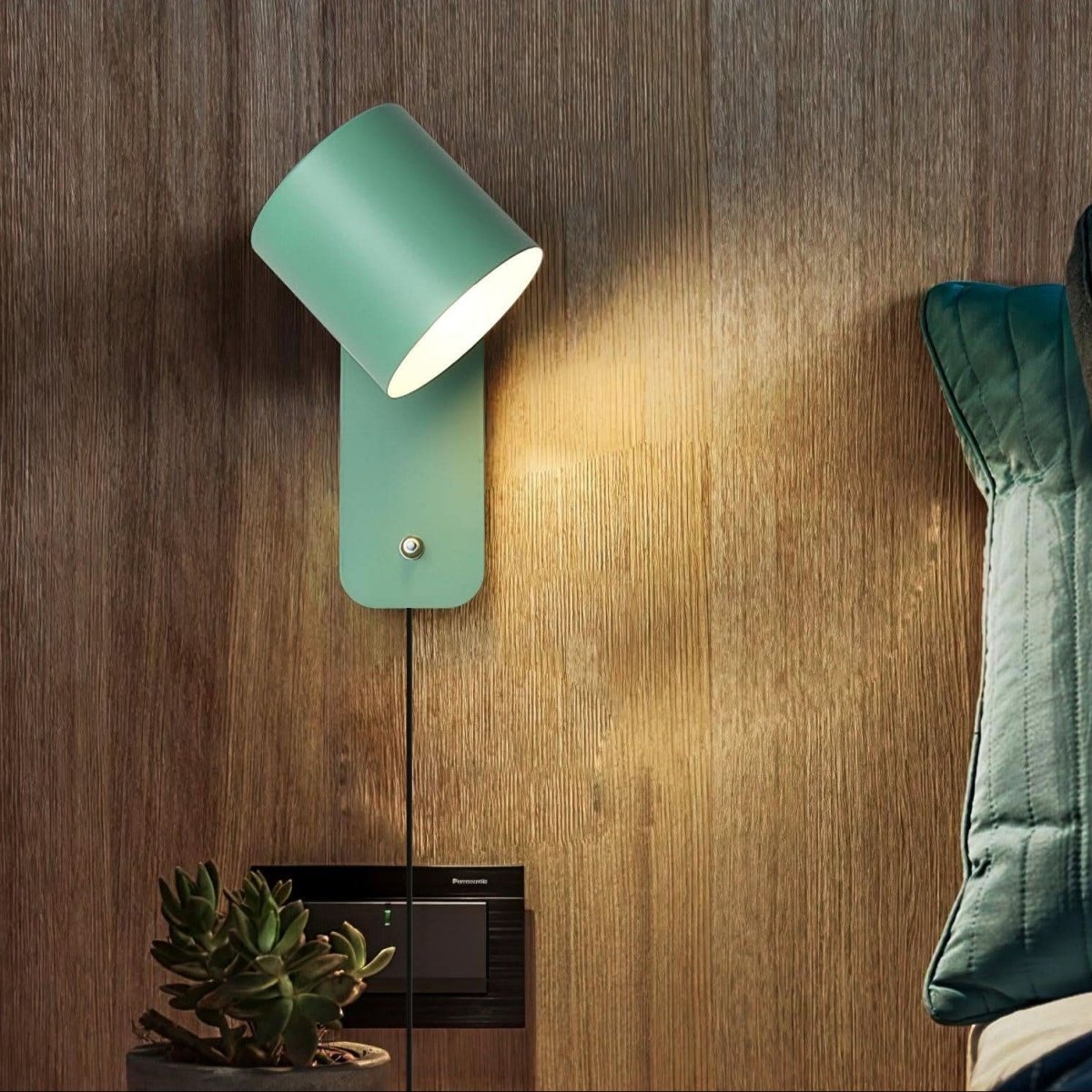 PLUGLUX minimalistische wandlamp met stekker