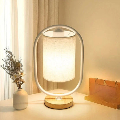 Fabrilux stoffen tafellamp met houtaccenten