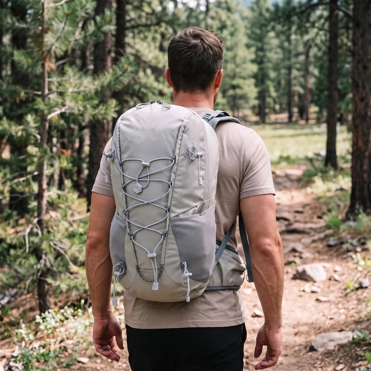 Veelzijdige wandelrugzak 25L