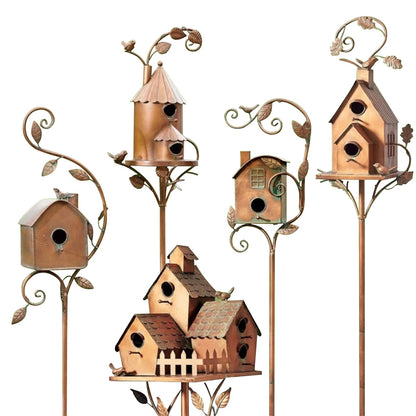 Metalen vogelhuisje met tuinsteker