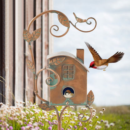 Metalen vogelhuisje met tuinsteker