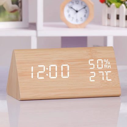 Driehoekige houten LED wekker