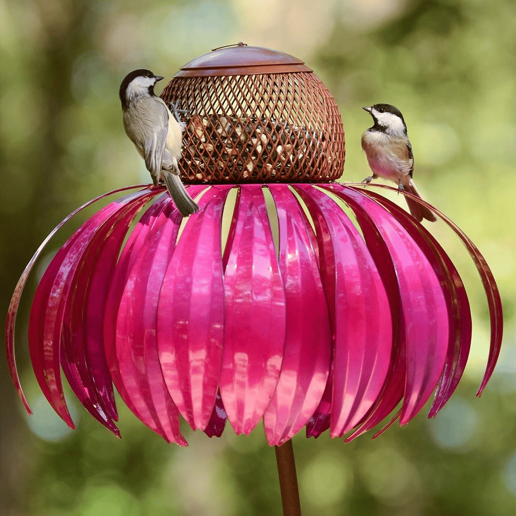 Metalen vogelvoederhuisje op voet met bloemdesign