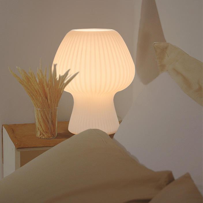 Glazen paddenstoellamp met vintage ribstructuur