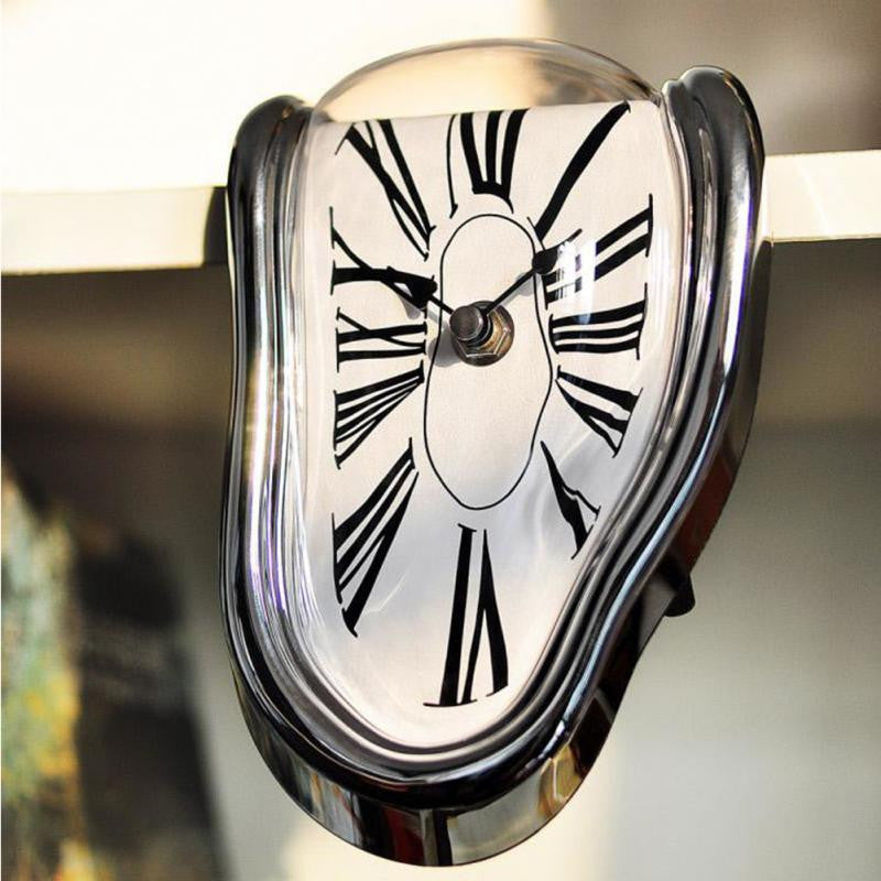 SurrealClock smeltende tafelklok
