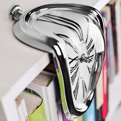 SurrealClock smeltende tafelklok